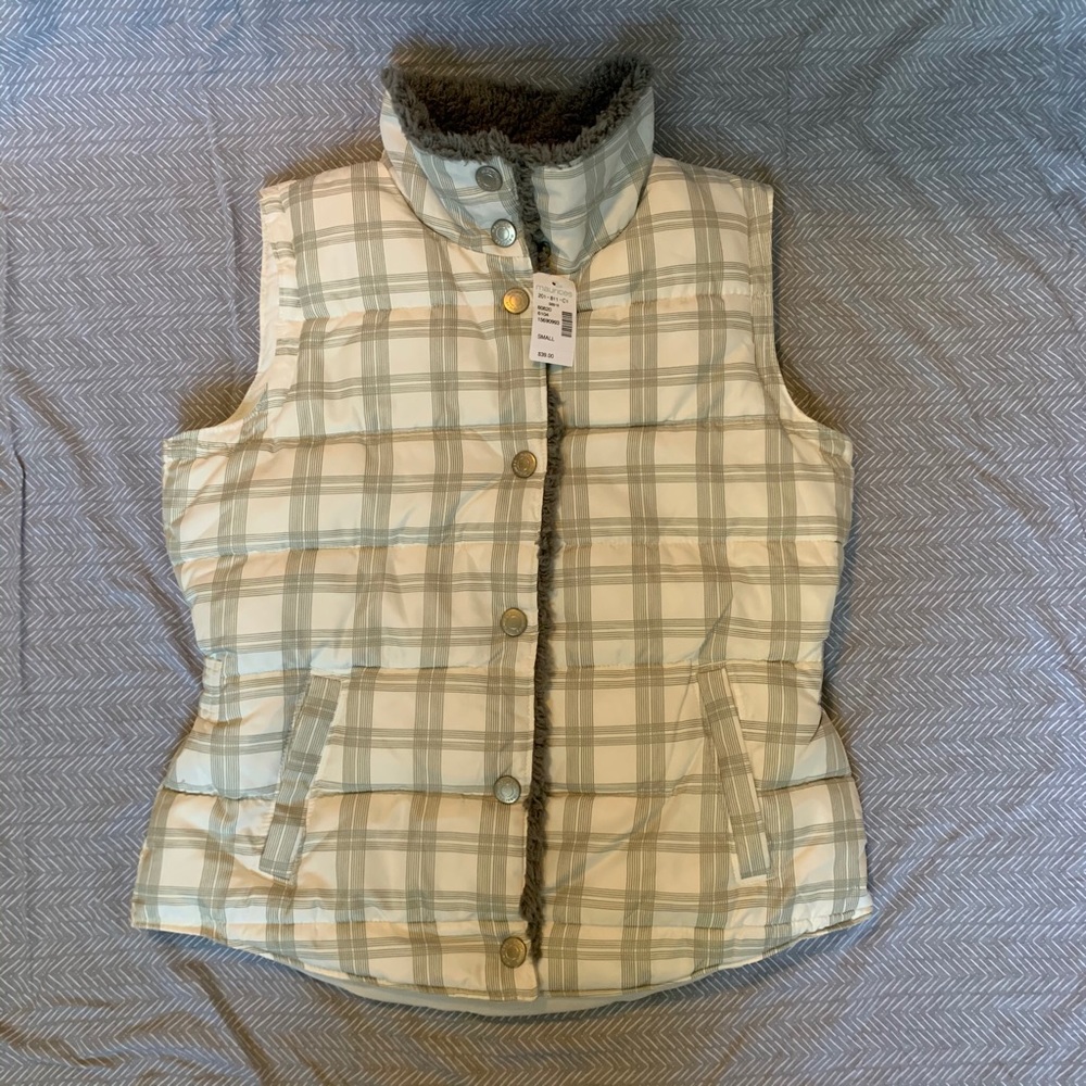 Maurices NWT synthetic down vest